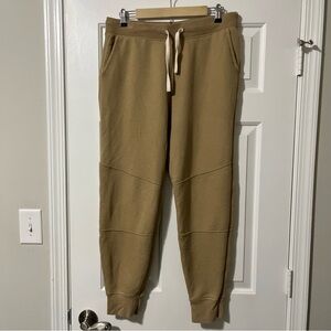 Trendy UGG Australia tan sweatpants in women’s large for back to school comfort!